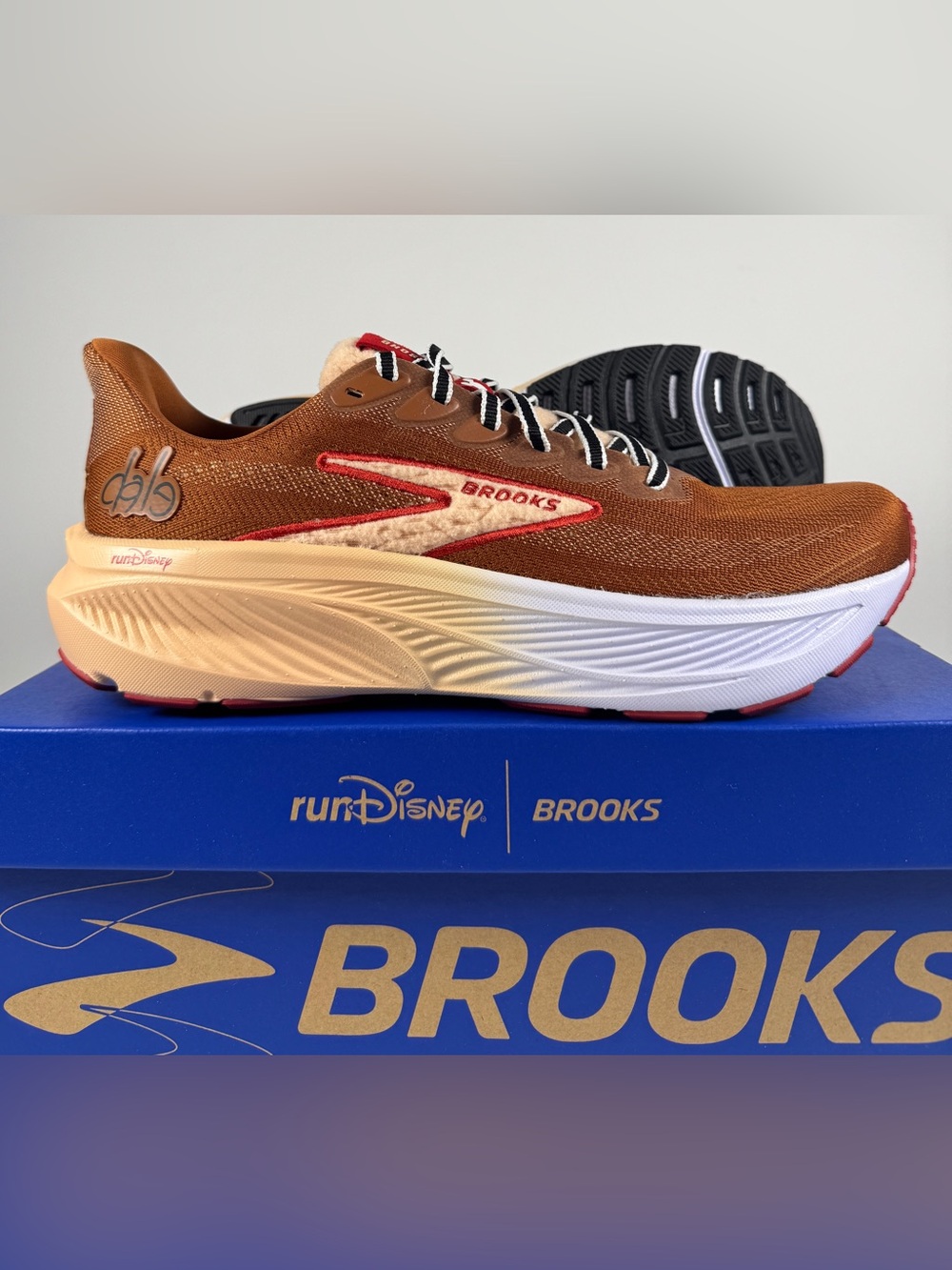 Women’s Size 9 - Brooks X Run Disney Ghost 17 Chip 'N Dale New Limited Edition